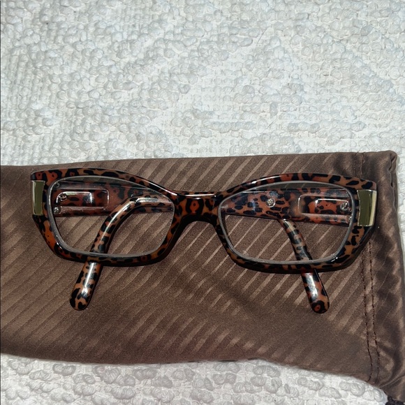 Accessories - Tortoise Shell Eyeglasses with Case